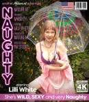 Mature Lady With A Perfect Body Loves Playing With Her Pink Pussy