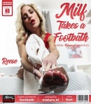 Hot Blonde MILF Treats Her Milf Toes To A Nice Warm Bath And Masturbates!