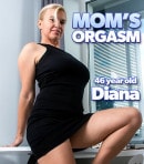 Diana Is An All Natural 46 Year Old Mom Who Knows How To Giver Herself A Masturbating Orgasm!