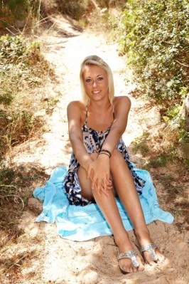 Olivia  from SIMONSCANS