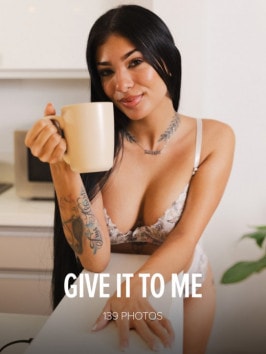 Yeye Guzman  from WATCH4BEAUTY