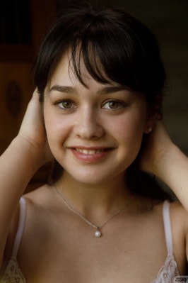 Bessi Niurba  from ZISHY