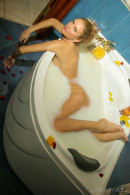Psique H in Psique - Relaxing Tub Bath gallery from STUNNING18 by Thierry Murrell - #2