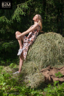 Victoria K in Hay There gallery from BODYINMIND by Alexander Lobanov - #1
