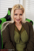 Galas Looner in 9 to 5 Ladies gallery from ALLOVER30 by ZMASTER - #15