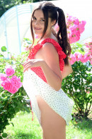 Alina in Summer Petals gallery from METART by Fabrice - #12