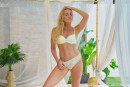 Liza B in Heavenly Curves gallery from METART by Leonardo - #16