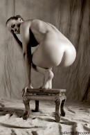 Andgy in On The Stool gallery from GALLERY-CARRE by Didier Carre - #3