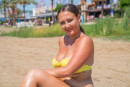 Lexie W in Yellow Bikini On The Beach gallery from REALBIKINIGIRLS - #8