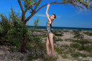Elle in Beach Day With A Friend gallery from MPLSTUDIOS by Jey Mango - #10