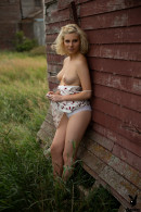 Jenessa Dawn In Country Honey gallery from PLAYBOY PLUS by Cassandra Keyes - #1