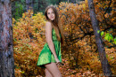 Hailey in Emerald In Fall gallery from METART by Matiss - #9