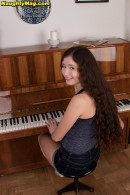 Adel in Piano Player's Pussy gallery from NAUGHTYMAG - #6
