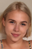 Aurora Vixen nude from Als Scan at theNude.com
ICGID: AV-00Z8X