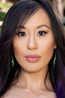 Sofia Silk nude at theNude.com
ICGID: SS-93KA0